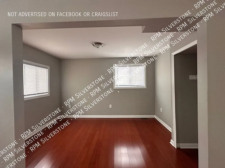 3113 Emmons Ave — Photo 9