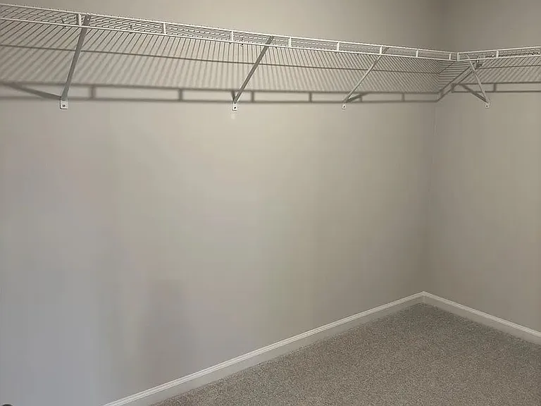 2232 Kasota Ln — Photo 2