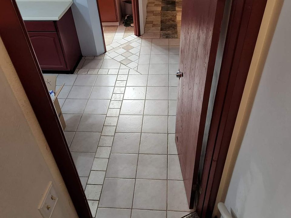 1st image of 817 30th Avenue Pl #B