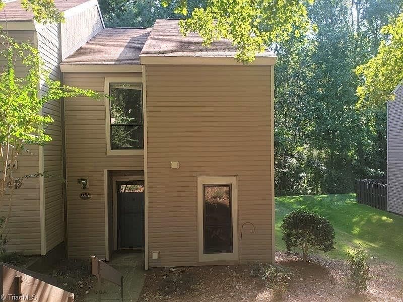 1st image of 221 Village Ln