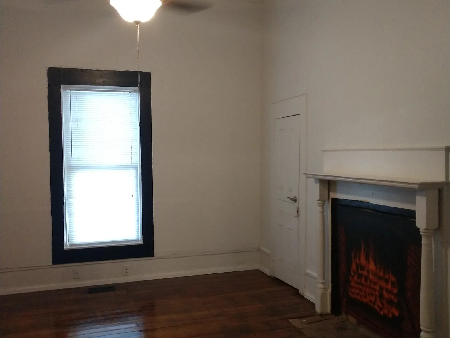 3 bed, 1833 sqft, $1,600 — Photo 3