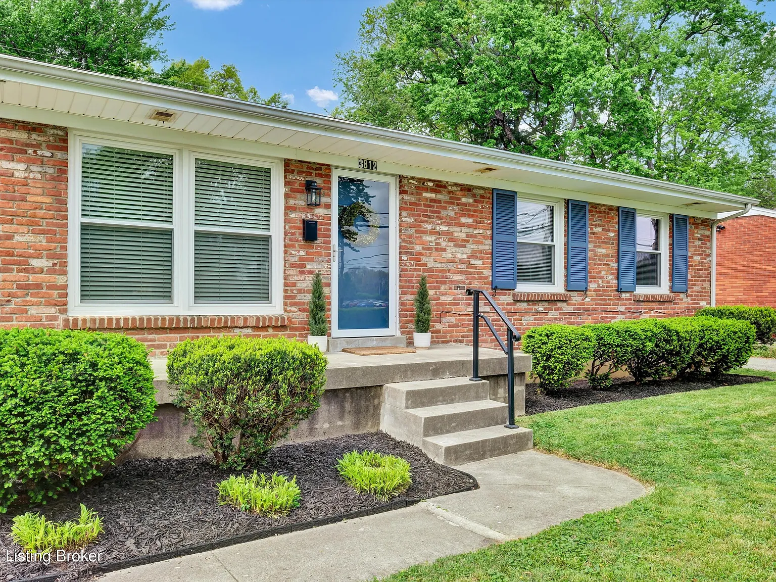 4 bed, 1.0 bath, 1752 sqft, $1,995 — Photo 3