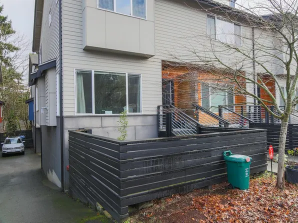 12018 32nd Ave NE, Seattle, WA 98125