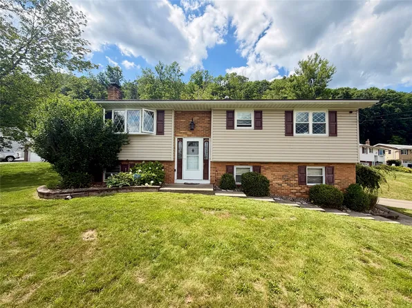 920 Sarah Ln, Endicott, NY 13760