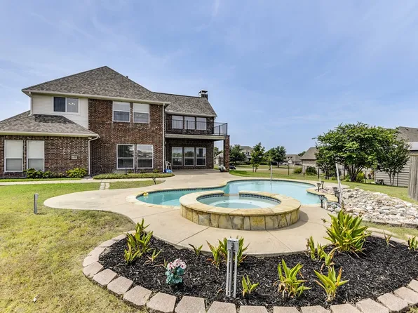 840 Lake Vista Ln, Lavon, TX 75166