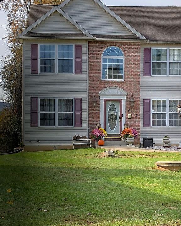 2nd image of 4532 Hess Cir