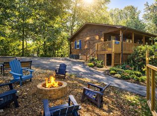 1001 Sunrise Blvd, Sevierville, TN 37862