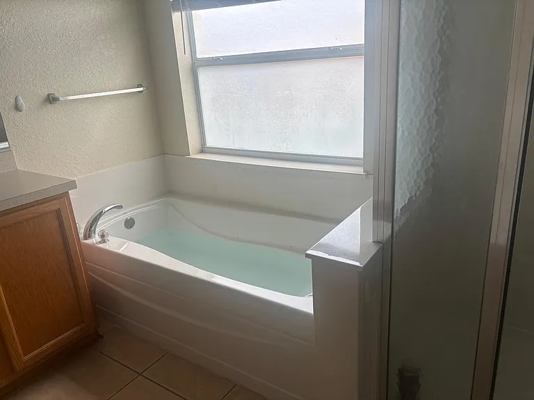 5134 SW 41st St — Photo 10