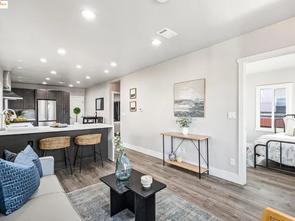 958 106th Ave, Oakland, CA 94603