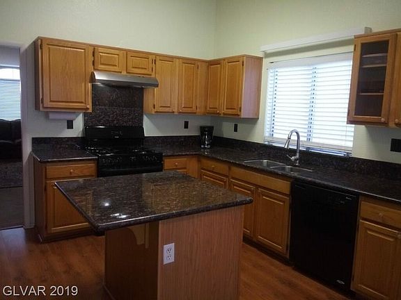 4th image of 6416 La Palma Pkwy