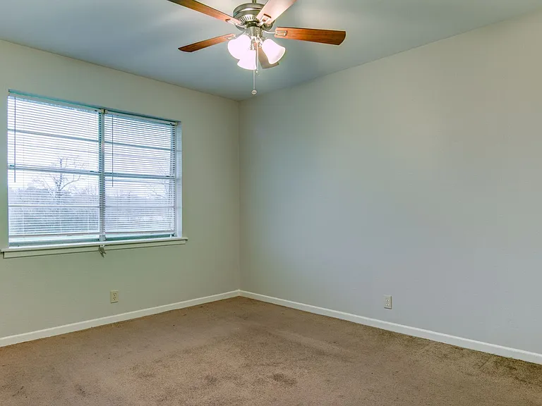 2401 Brookridge Dr #6 — Photo 11