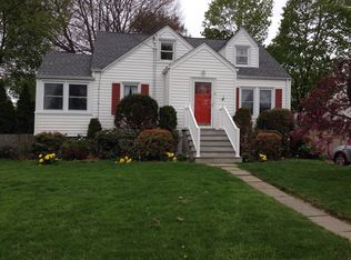 9 Saranac St, Norwalk, CT 06850