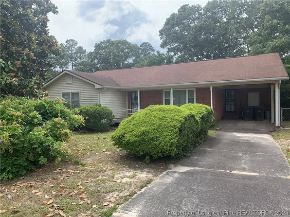 707 Bronco Ln, Fayetteville, NC 28303