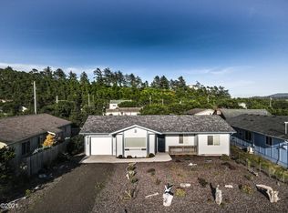 1205 NW Parker Ave, Waldport, OR 97394