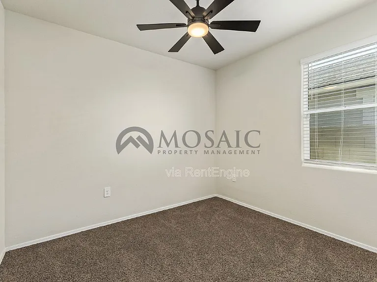 35349 W San Alvarez Ave — Photo 28