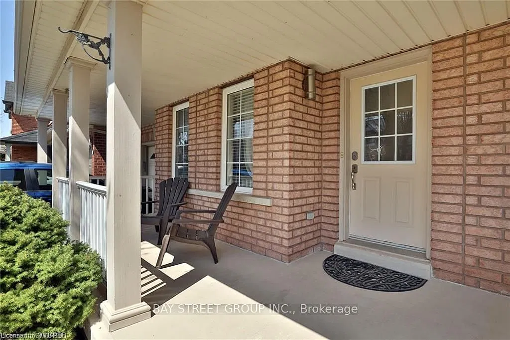4 bed, $4,100 — Photo 3
