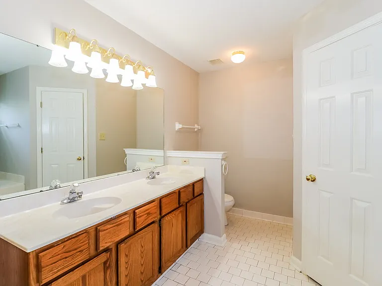 7625 Dexter Park Dr — Photo 10
