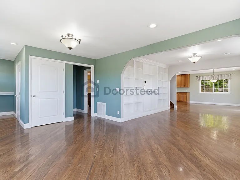 1429 Magazine St — Photo 9