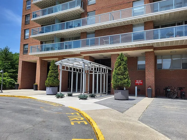 111 Perkins St #124 — Photo 2