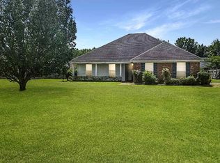 215 Charlene Dr, Byram, MS 39272