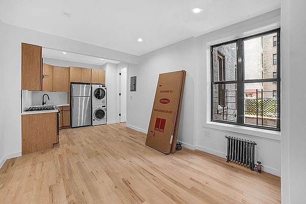 1st image of 251 W 92nd St APT 6F