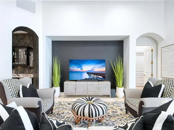 9013 Terranova DR, NAPLES, FL 34109