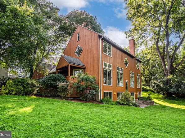 2532 N Farm Rd, Ellicott City, MD 21042