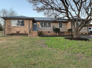 1637 John Ross Rd, Chattanooga, TN 37412