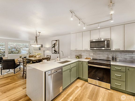 2nd image of 22906 Edmonds Way #10