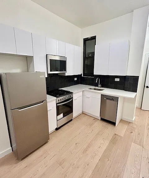 248 E 90th St #1D — Photo 3