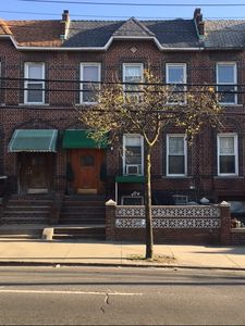 5348 Metropolitan Ave, Flushing, NY, 11385