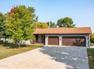 315 9th St NW, Fosston, MN 56542