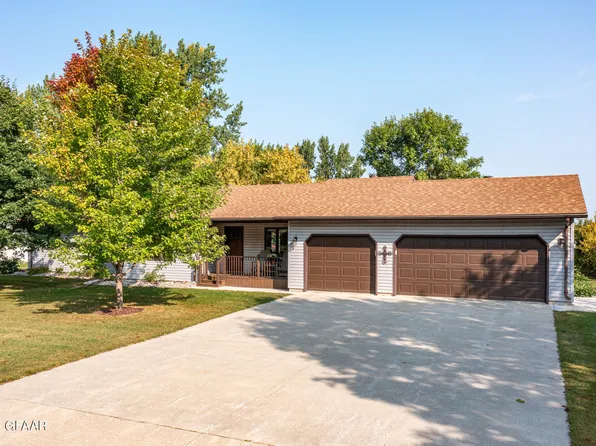 315 9th St NW, Fosston, MN 56542