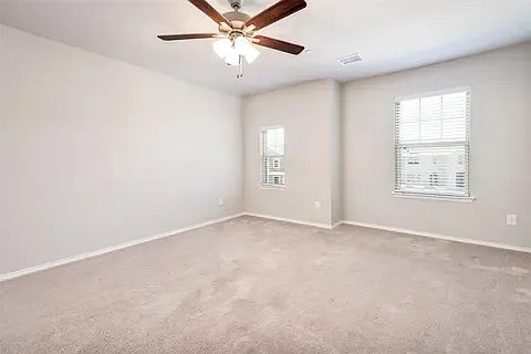 Greystone Dr — Photo 24