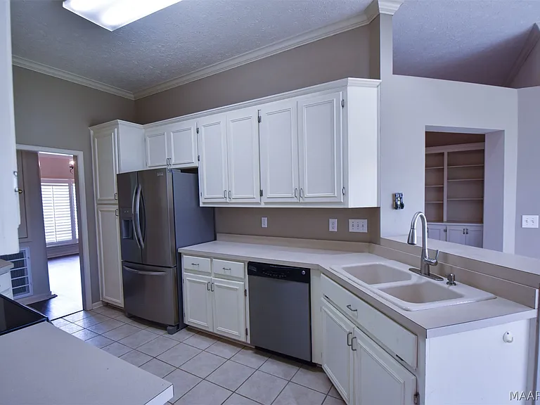 1691 Rambling Brook Ln — Photo 21