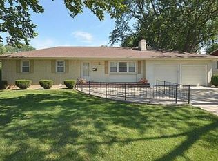 2300 NE 37th St, Kansas City, MO 64116