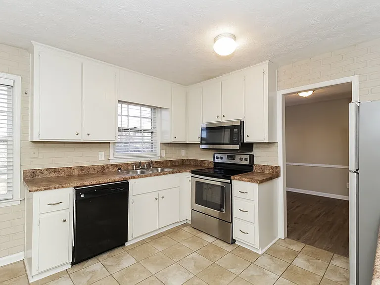 3334 Heatherwood Ln SW — Photo 6