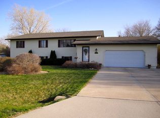 4057 Zola Ln, Grand Island, NE 68803