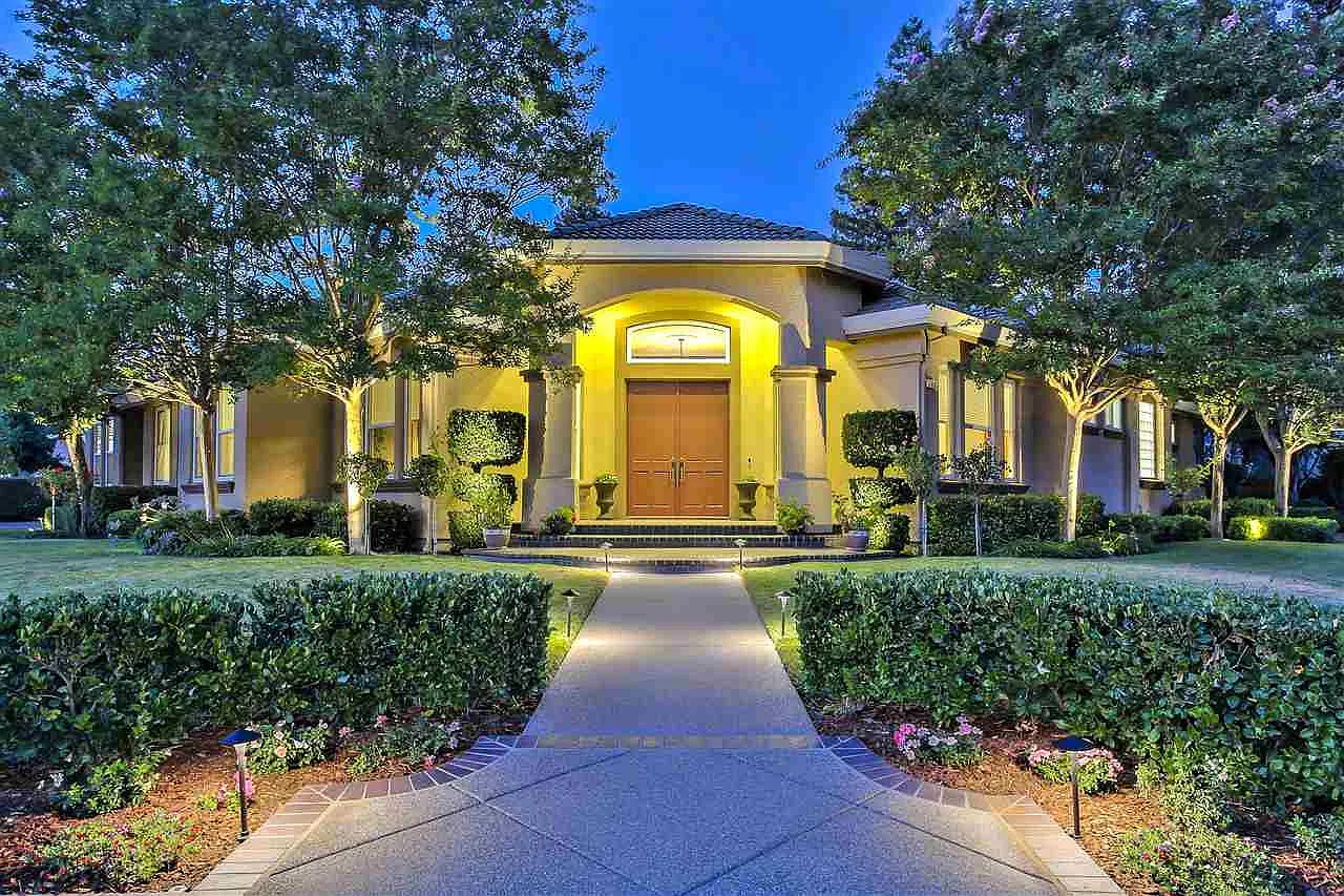 1528 Frederick Michael Way photo 1