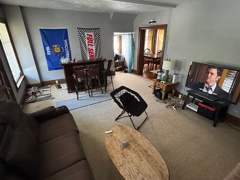 2827 N Murray Ave — Photo 2