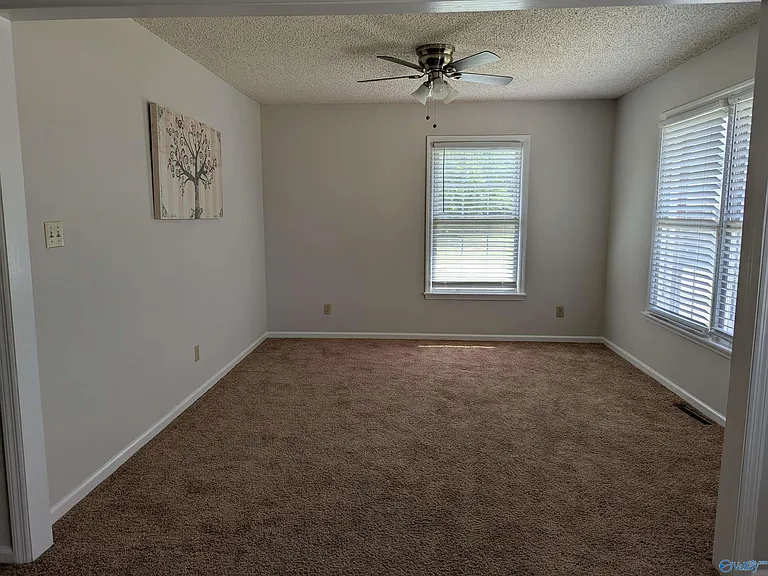 107 Strong Ct SE — Photo 10