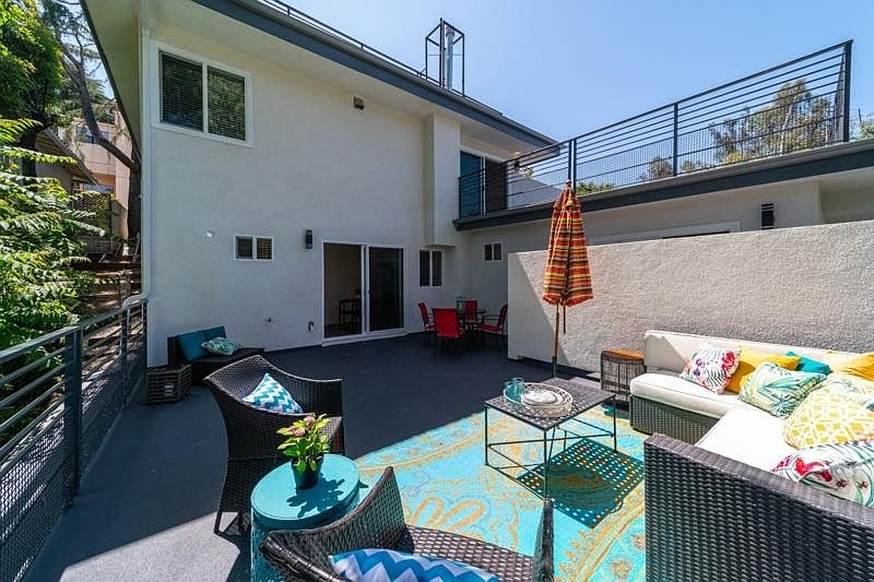 1st image of 3305 Primera Ave #1