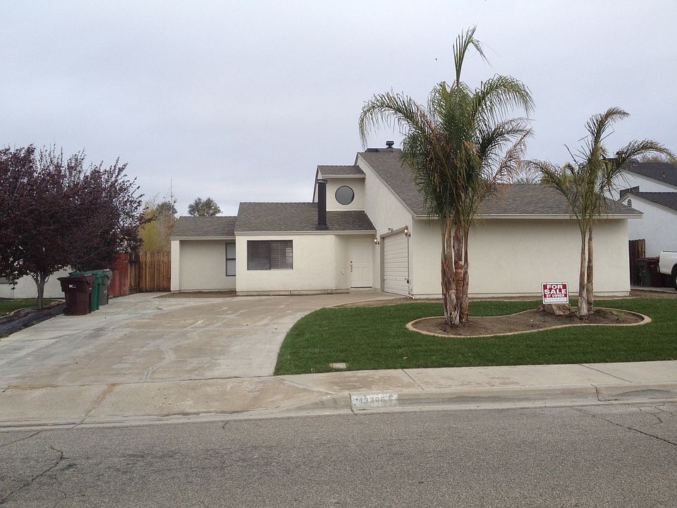 1st image of 43396 Mayberry Ave