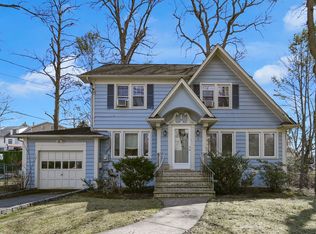 11 Pennington Ct, Passaic, NJ 07055