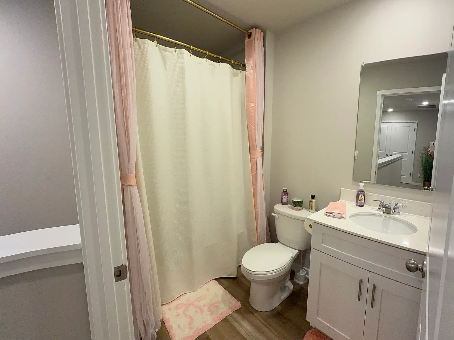 3 bed, 2.5 bath, 1511 sqft, $1,950 — Photo 2