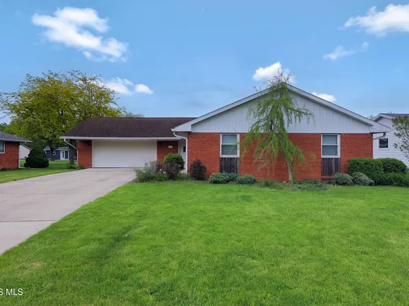 65 Lafayette Dr, Napoleon, OH 43545