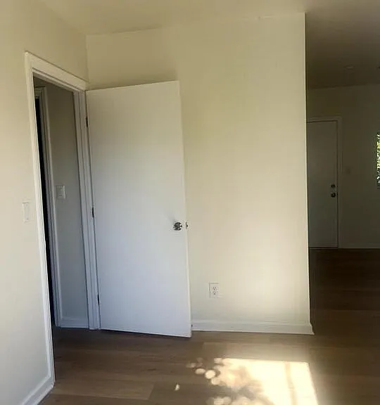 5726 Lemona Ave — Photo 2