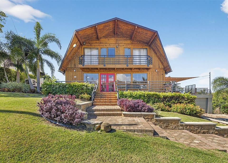 1st image of 12 Carlos Chardon