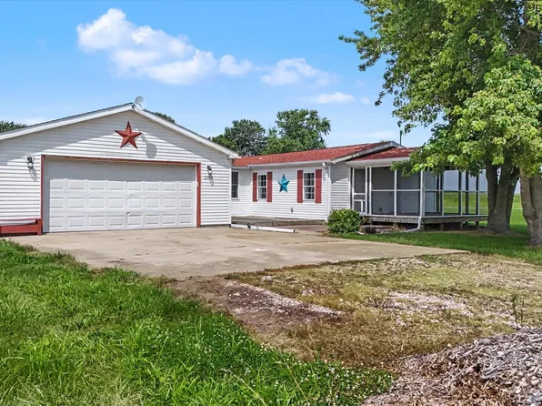 3307 N Cottonwood Rd, Urbana, IL 61802
