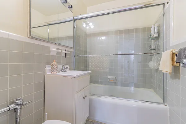 Sold by Primerock Real Estate Group Inc | media 10